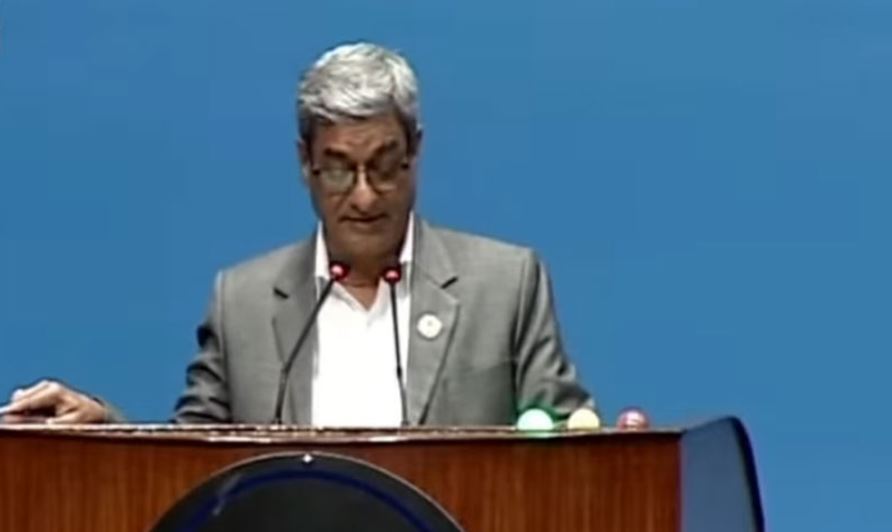परिवर्तनको नेतृत्व गरेको पार्टी भएकाले विचलित नहुनु : प्रमुख सचेतक लेखक